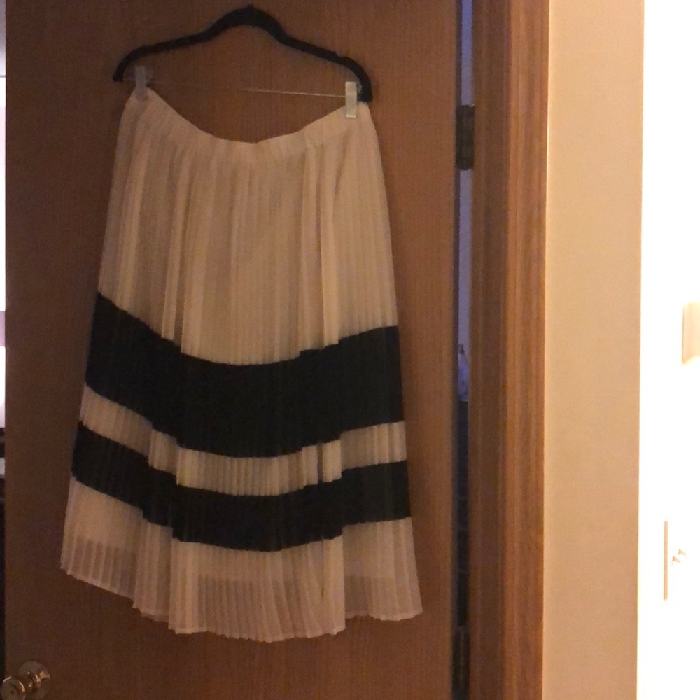 Cream & Black Stripped Skirt